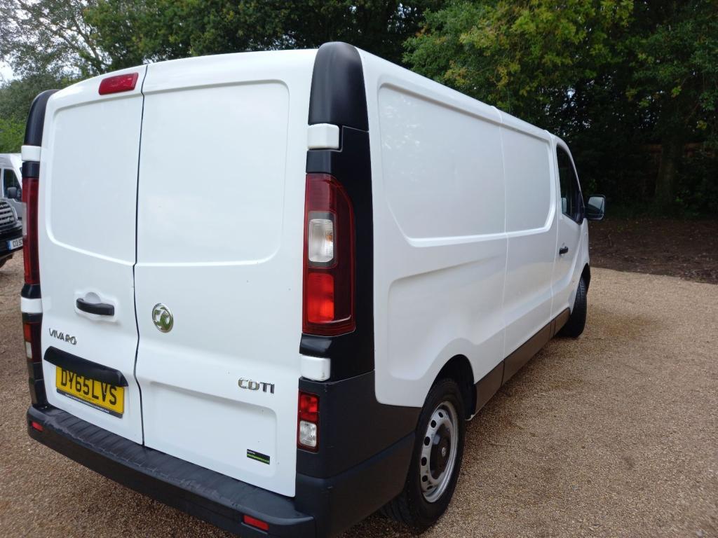 VAUXHALL VIVARO