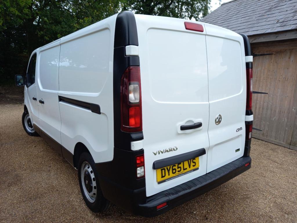 VAUXHALL VIVARO