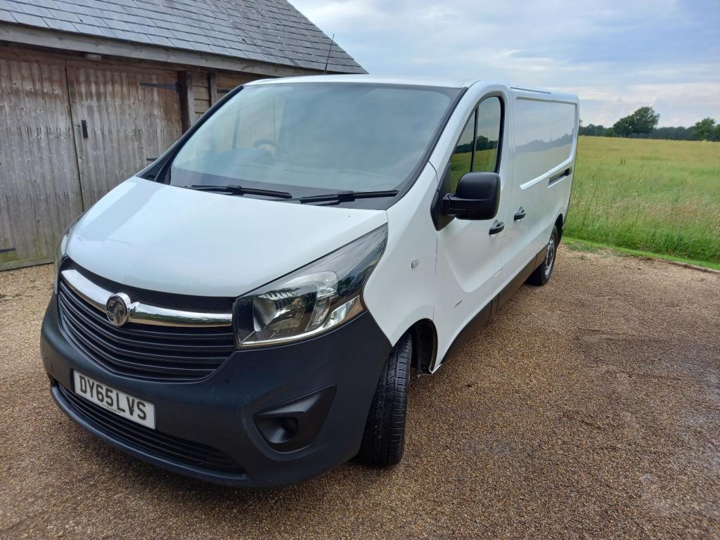VAUXHALL VIVARO
