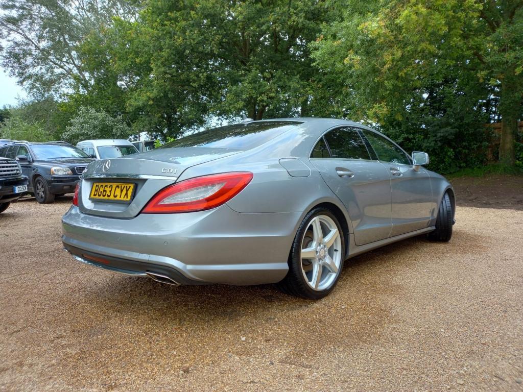 MERCEDES-BENZ CLS