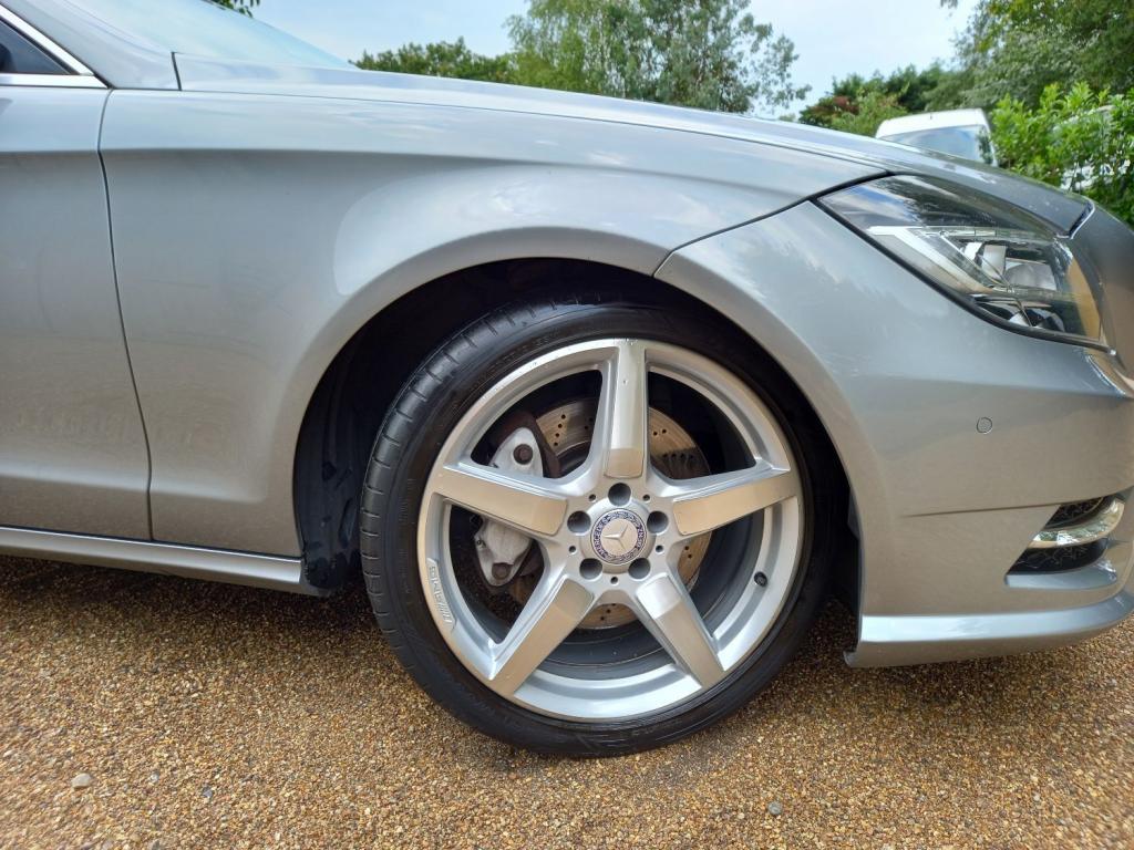 MERCEDES-BENZ CLS