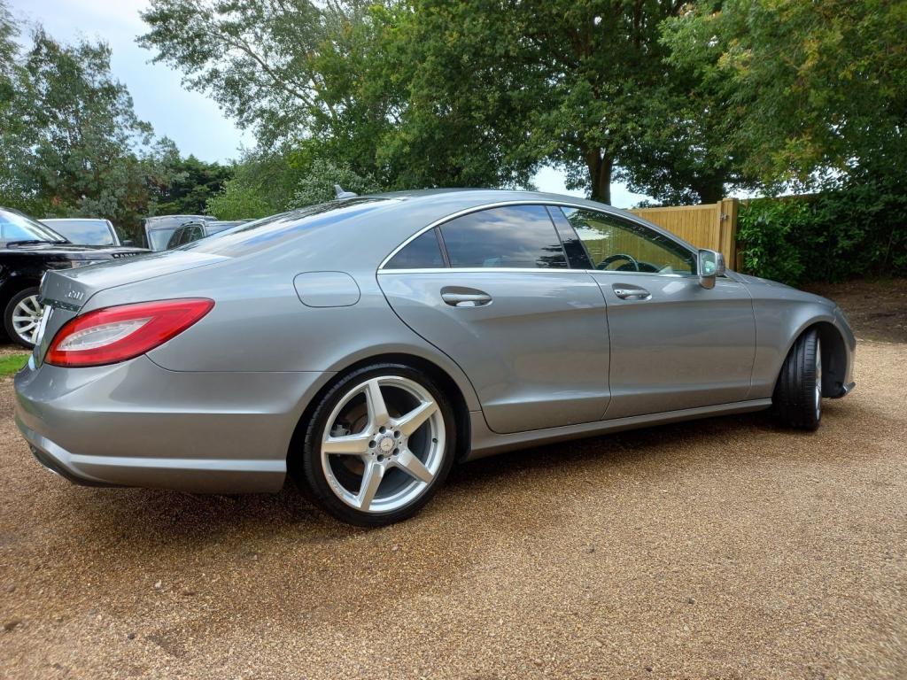 MERCEDES-BENZ CLS