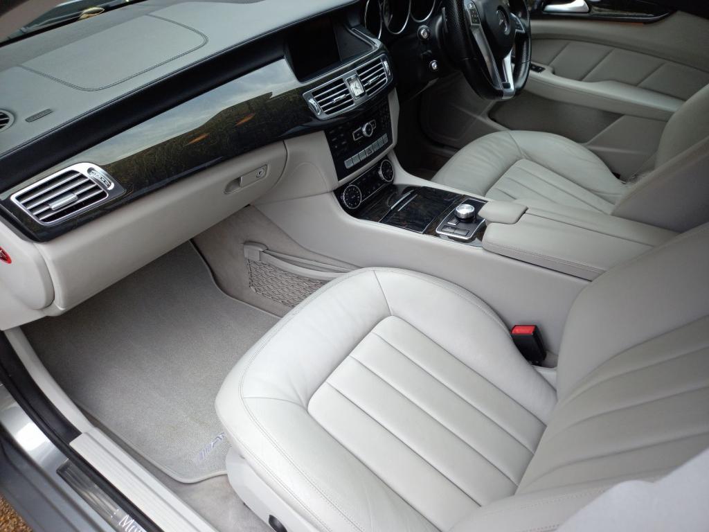 MERCEDES-BENZ CLS