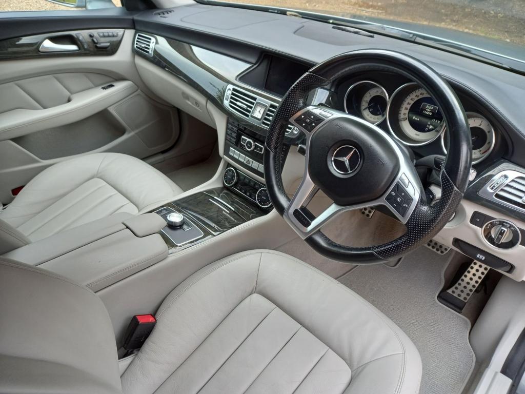 MERCEDES-BENZ CLS
