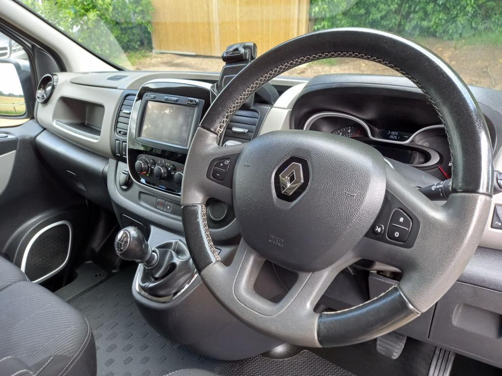 RENAULT TRAFIC