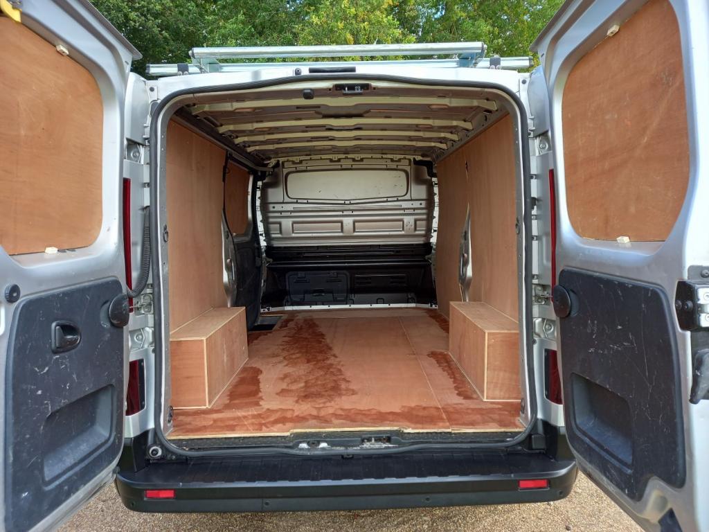 RENAULT TRAFIC