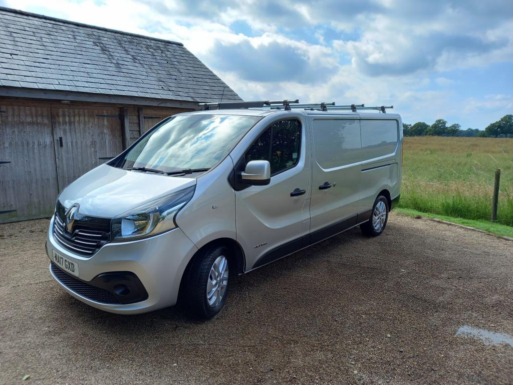 RENAULT TRAFIC