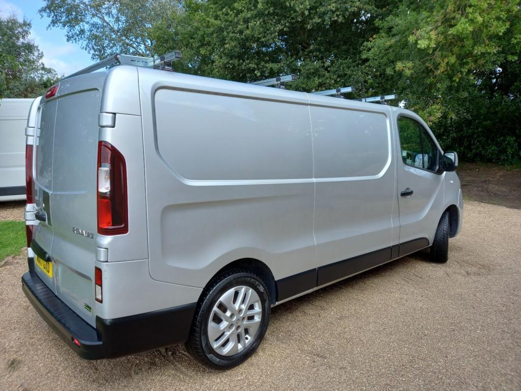 RENAULT TRAFIC
