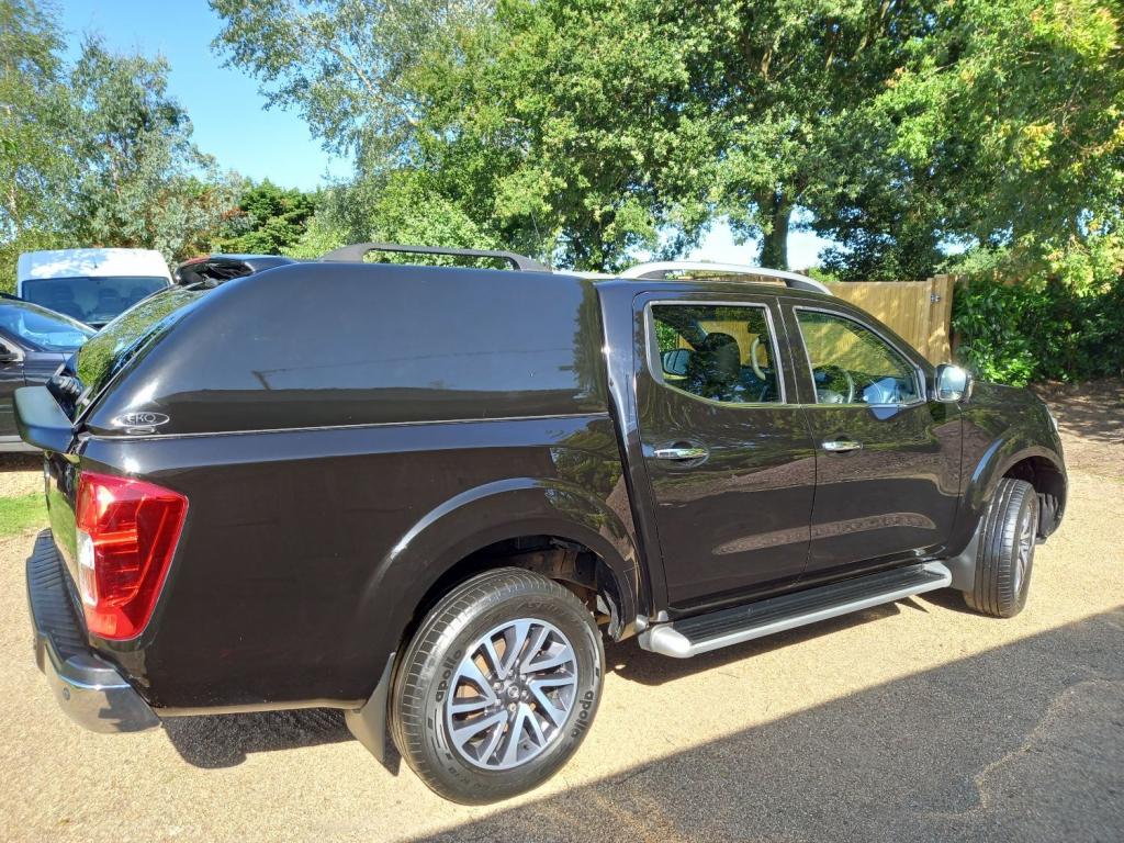NISSAN NP300