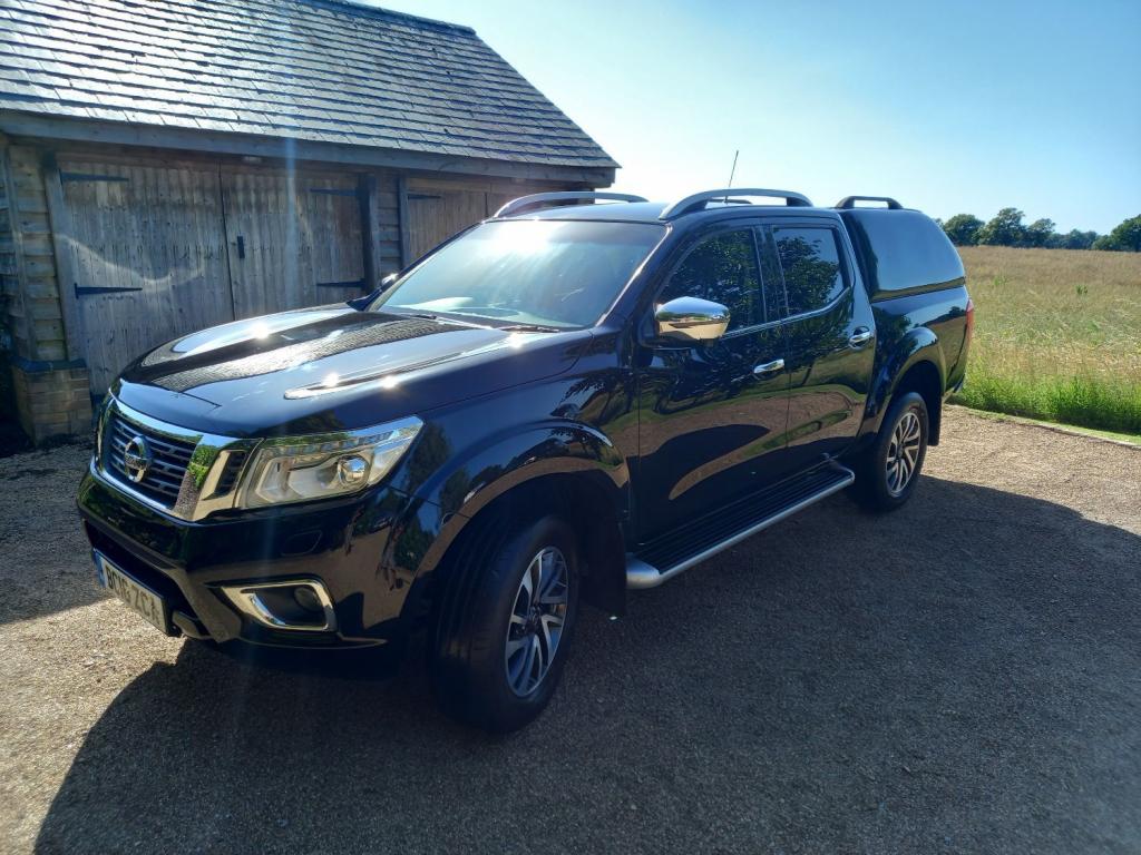 NISSAN NP300