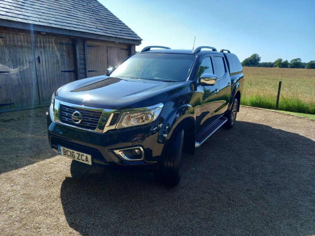 NISSAN NP300