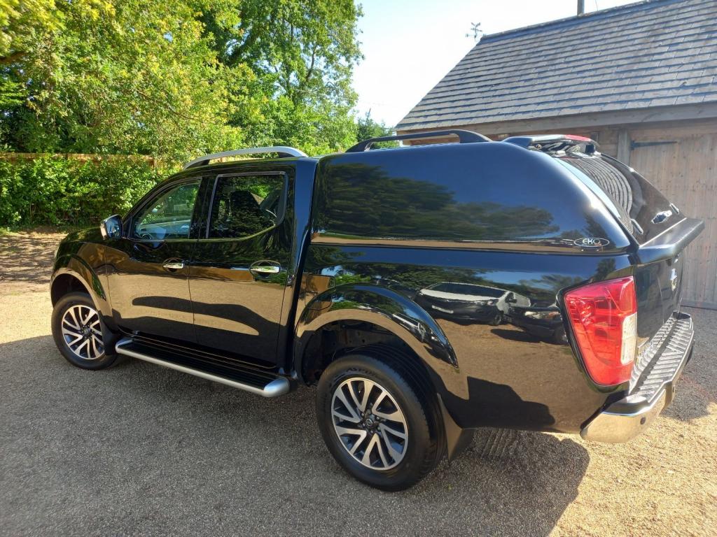 NISSAN NP300