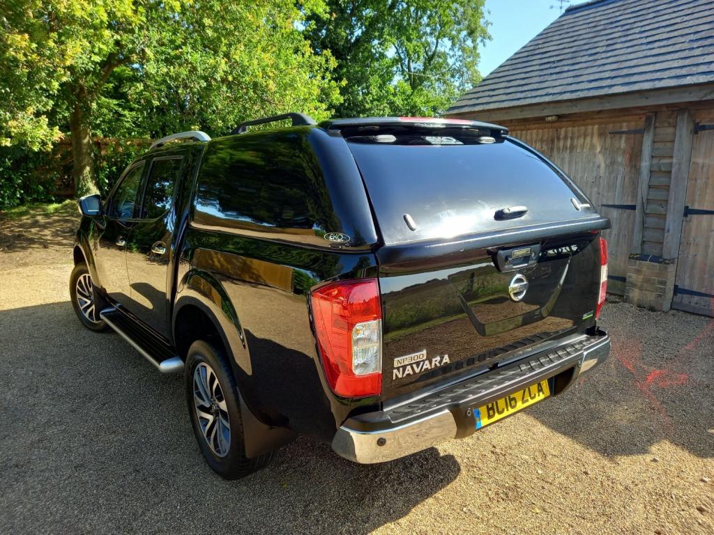 NISSAN NP300
