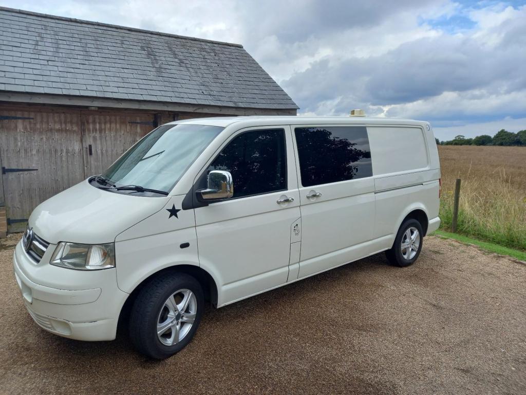 VOLKSWAGEN TRANSPORTER