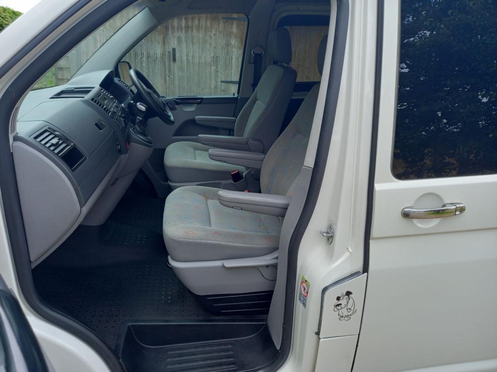 VOLKSWAGEN TRANSPORTER