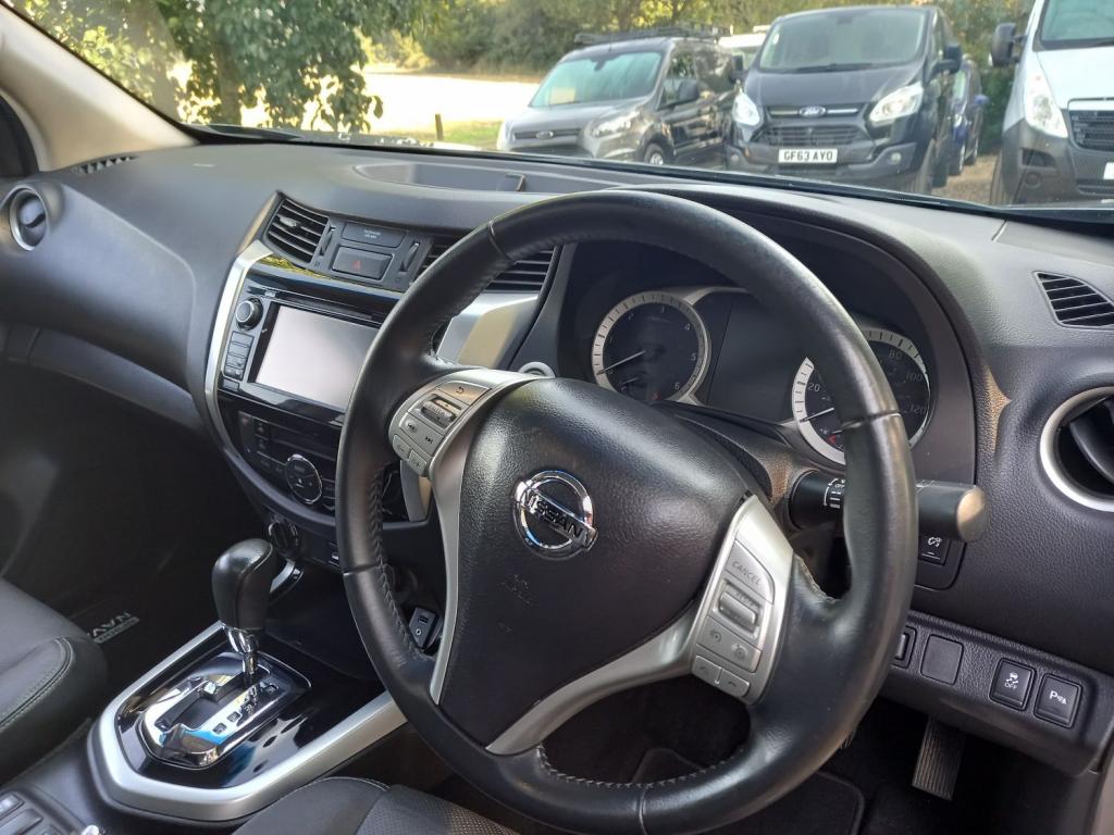 NISSAN NAVARA