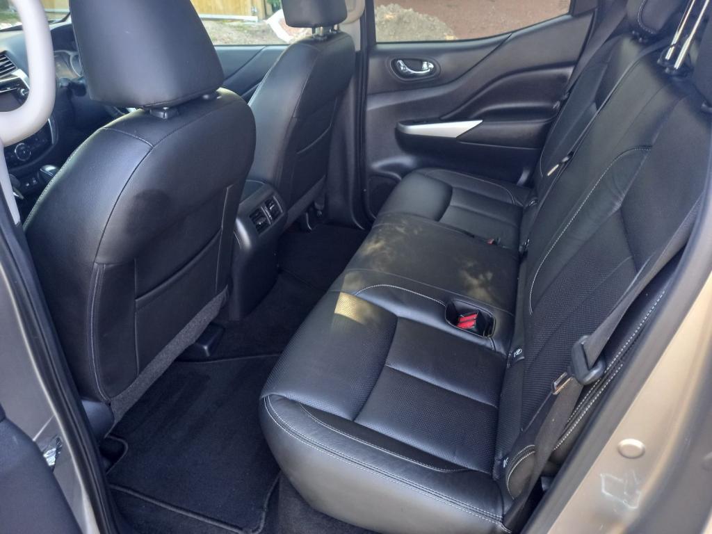 NISSAN NAVARA