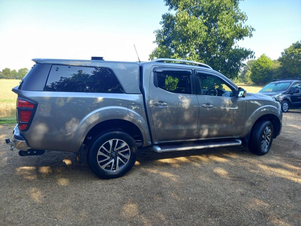 NISSAN NAVARA
