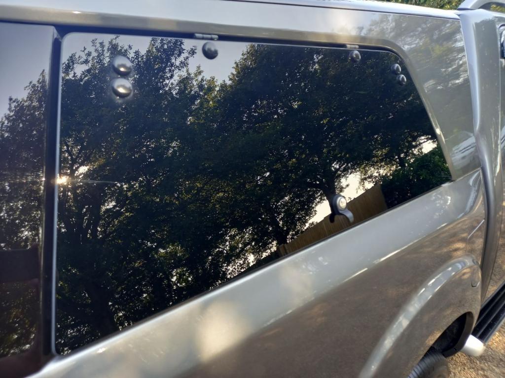 NISSAN NAVARA