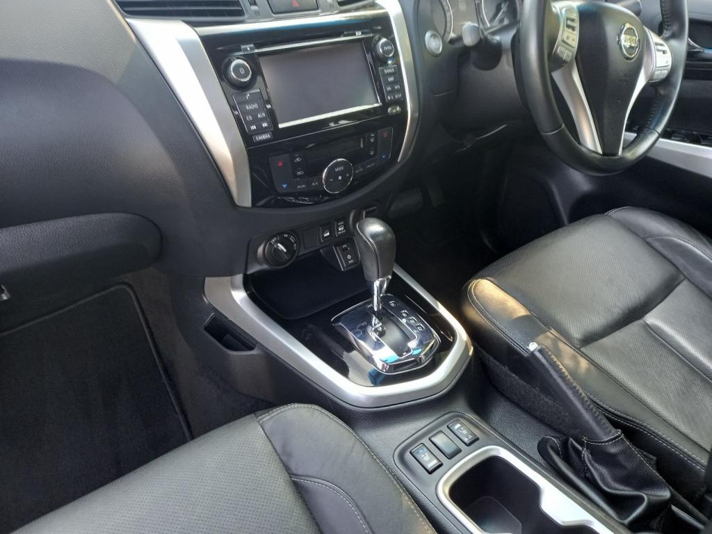 NISSAN NAVARA