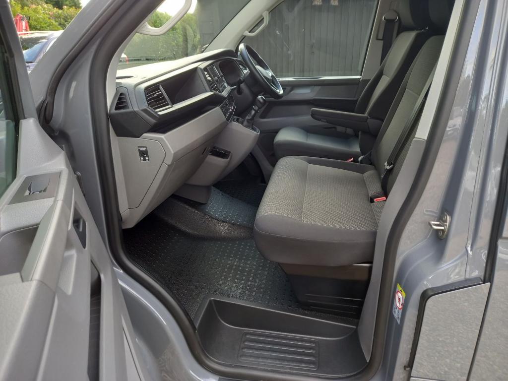 VOLKSWAGEN TRANSPORTER