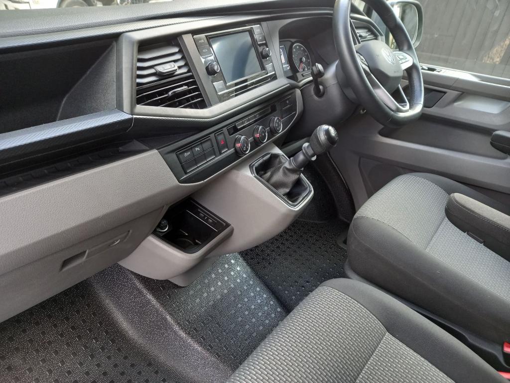 VOLKSWAGEN TRANSPORTER