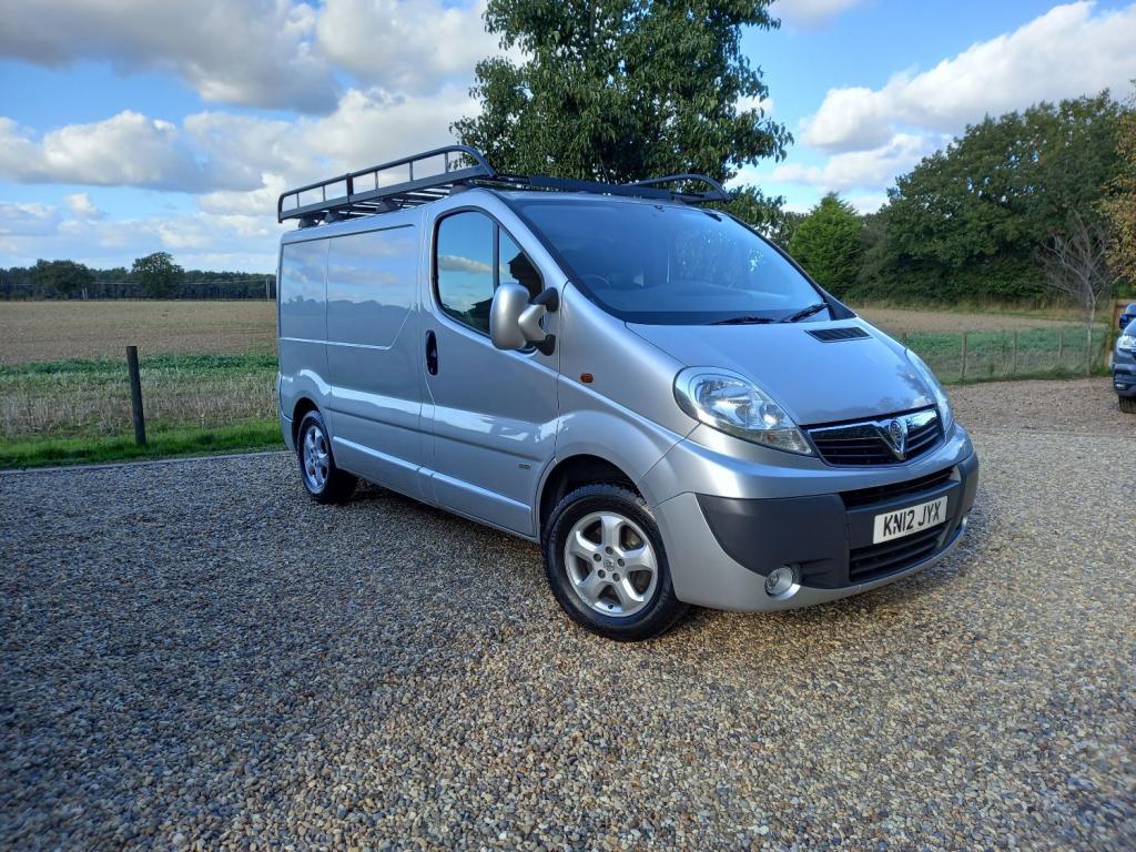 View VAUXHALL VIVARO 2700 CDTI SPORTIVE PV