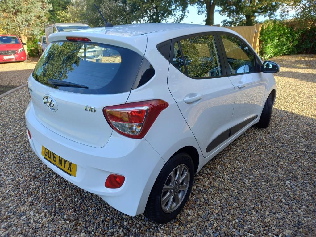 HYUNDAI I10