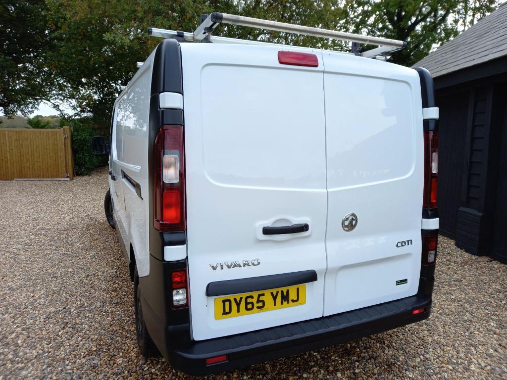 VAUXHALL VIVARO
