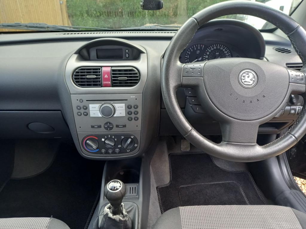 VAUXHALL CORSA