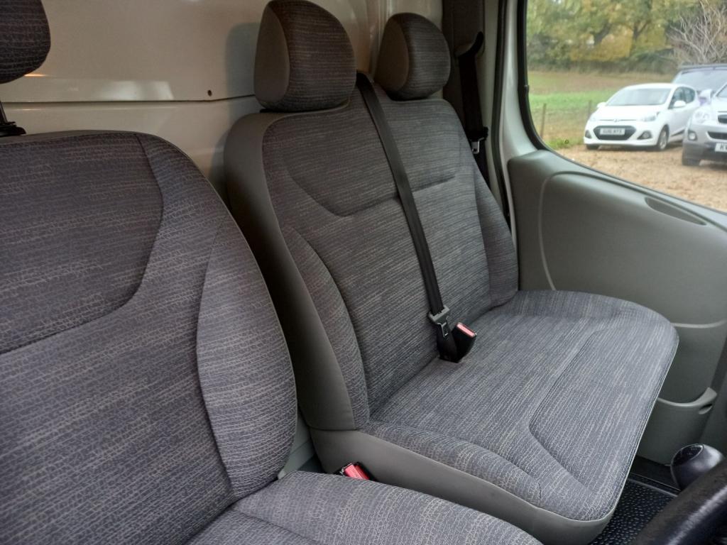 RENAULT TRAFIC