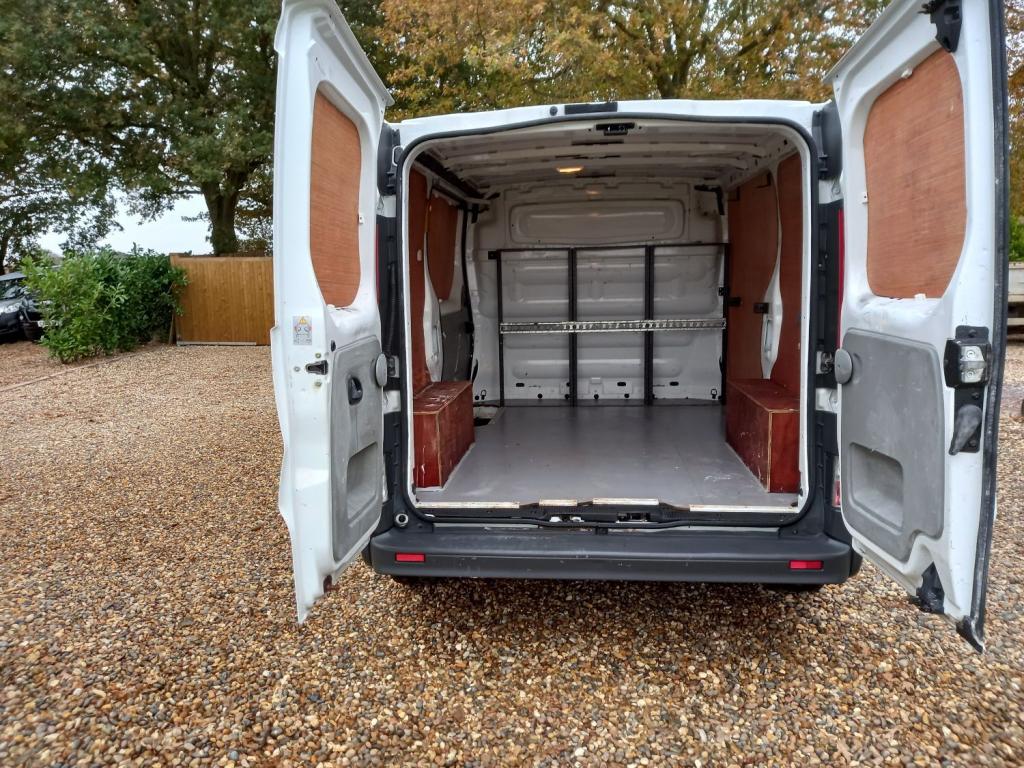 RENAULT TRAFIC