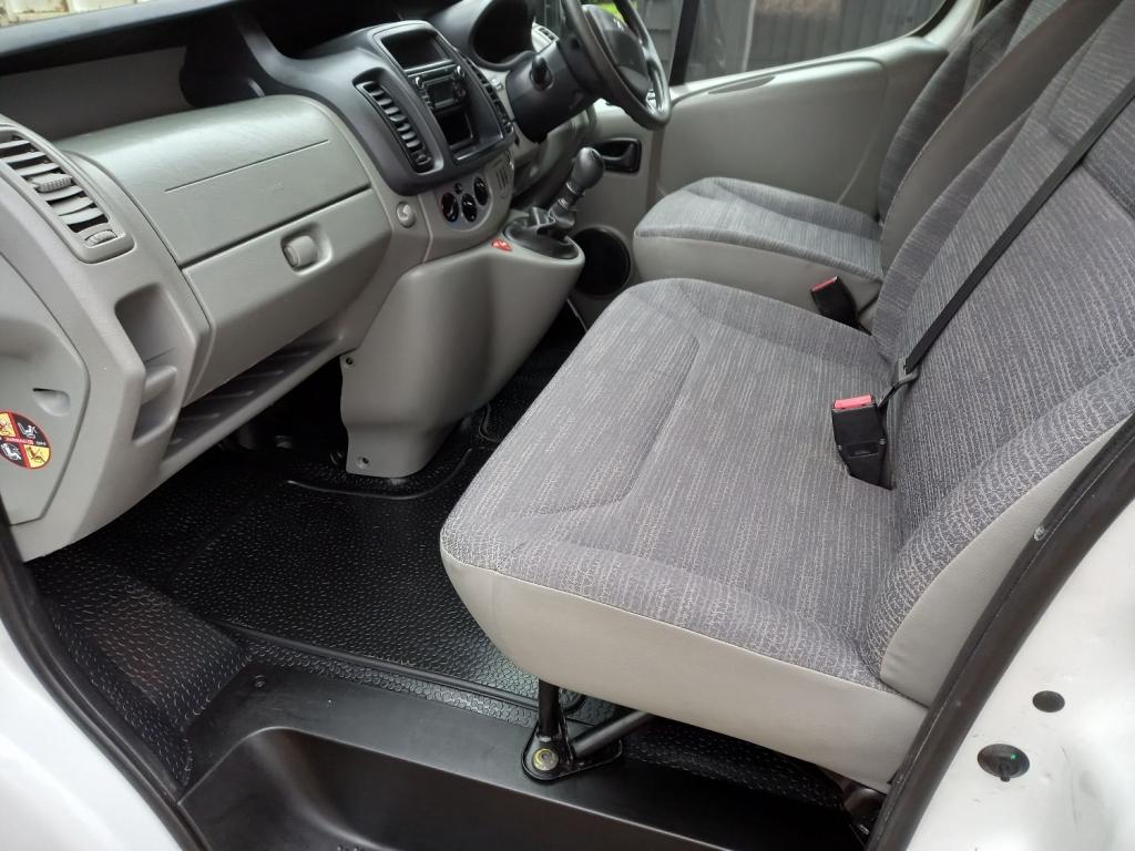 RENAULT TRAFIC