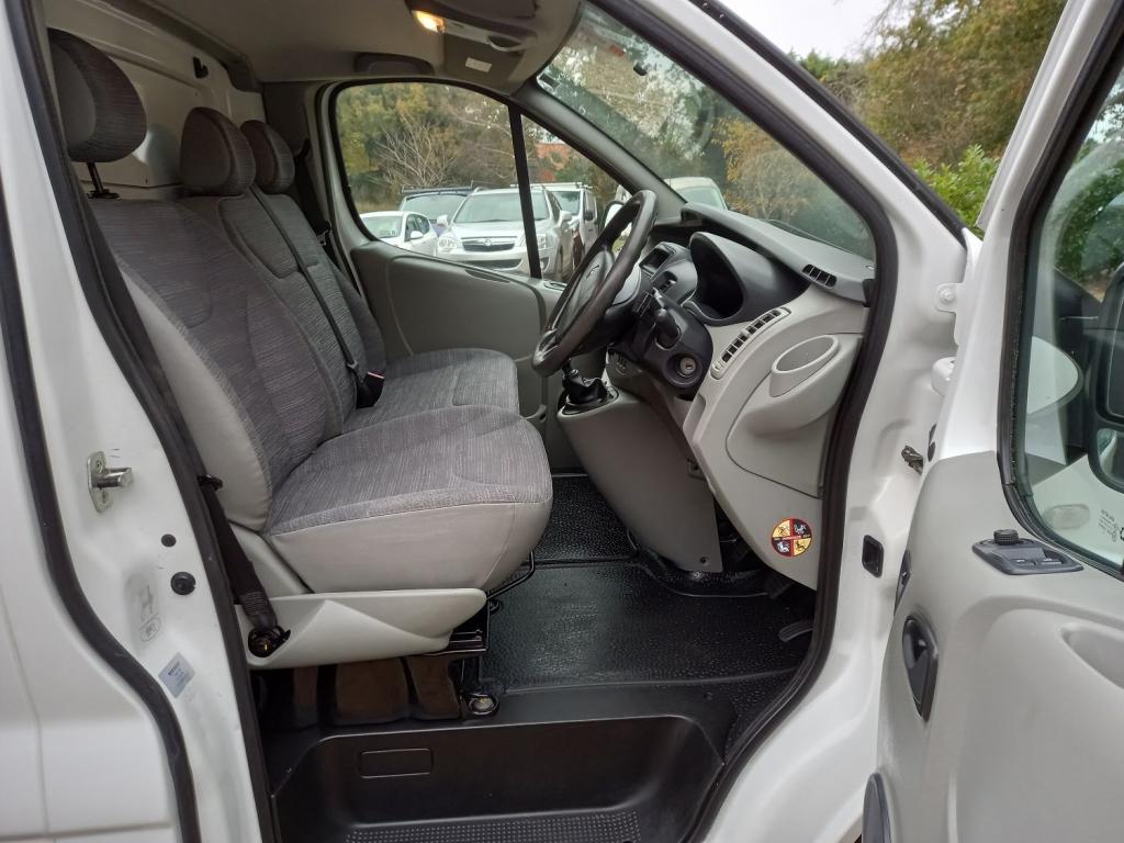 RENAULT TRAFIC