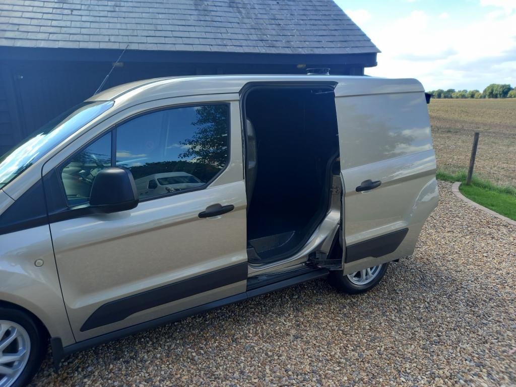 FORD TRANSIT CONNECT