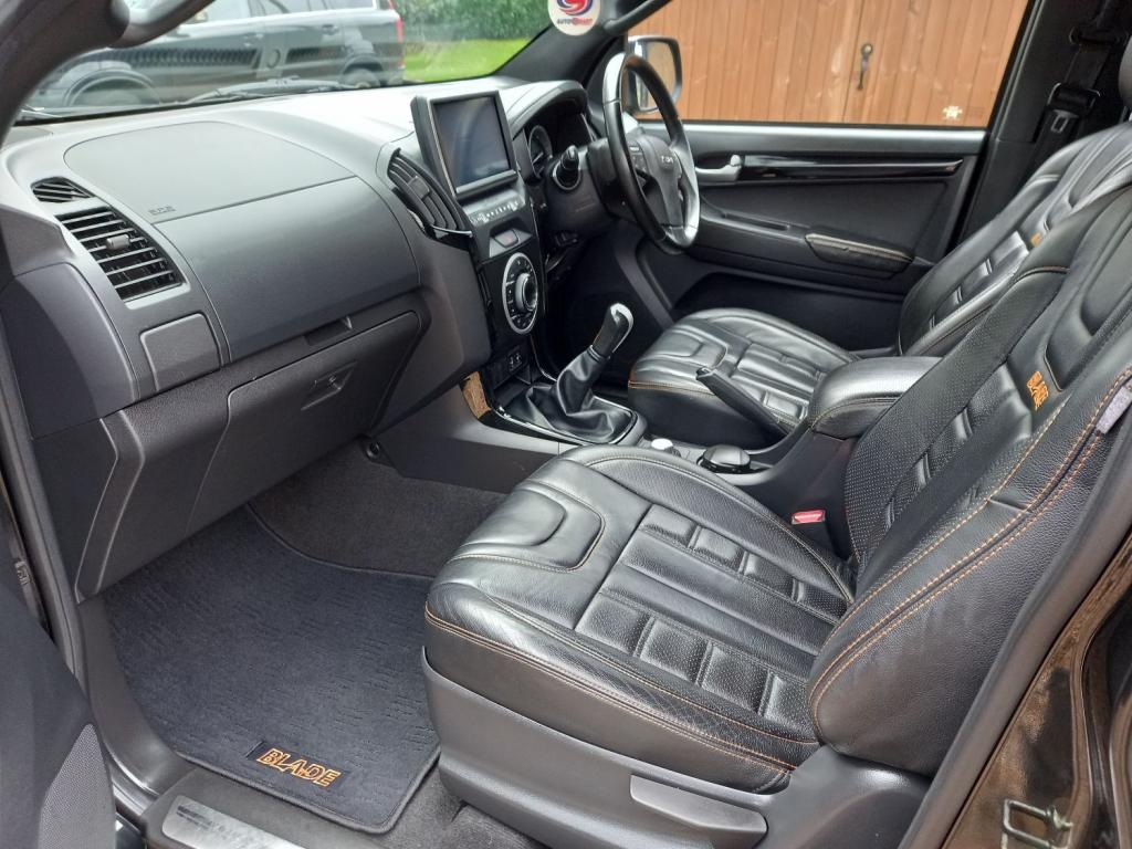 ISUZU D-MAX