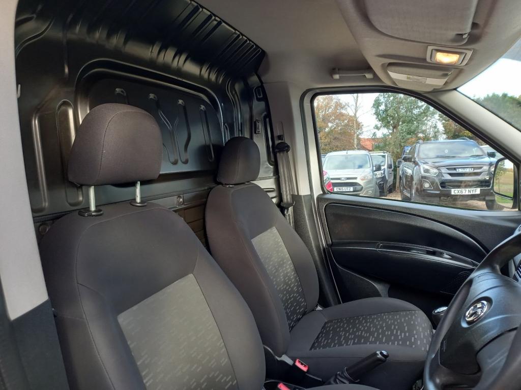 VAUXHALL COMBO