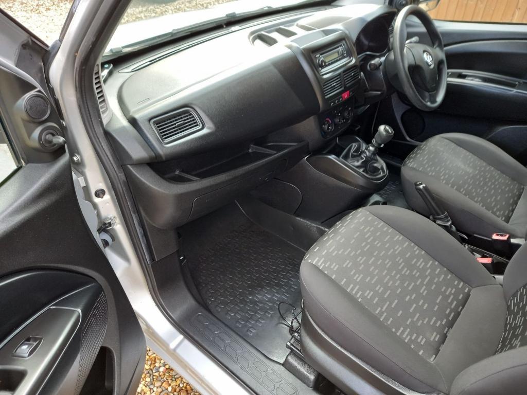 VAUXHALL COMBO