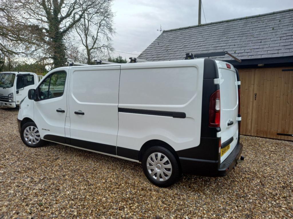 RENAULT TRAFIC