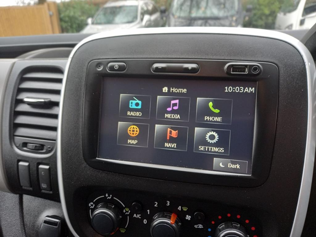 RENAULT TRAFIC
