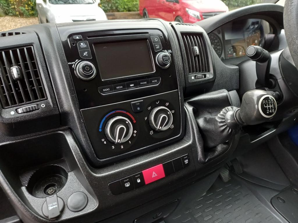 PEUGEOT BOXER