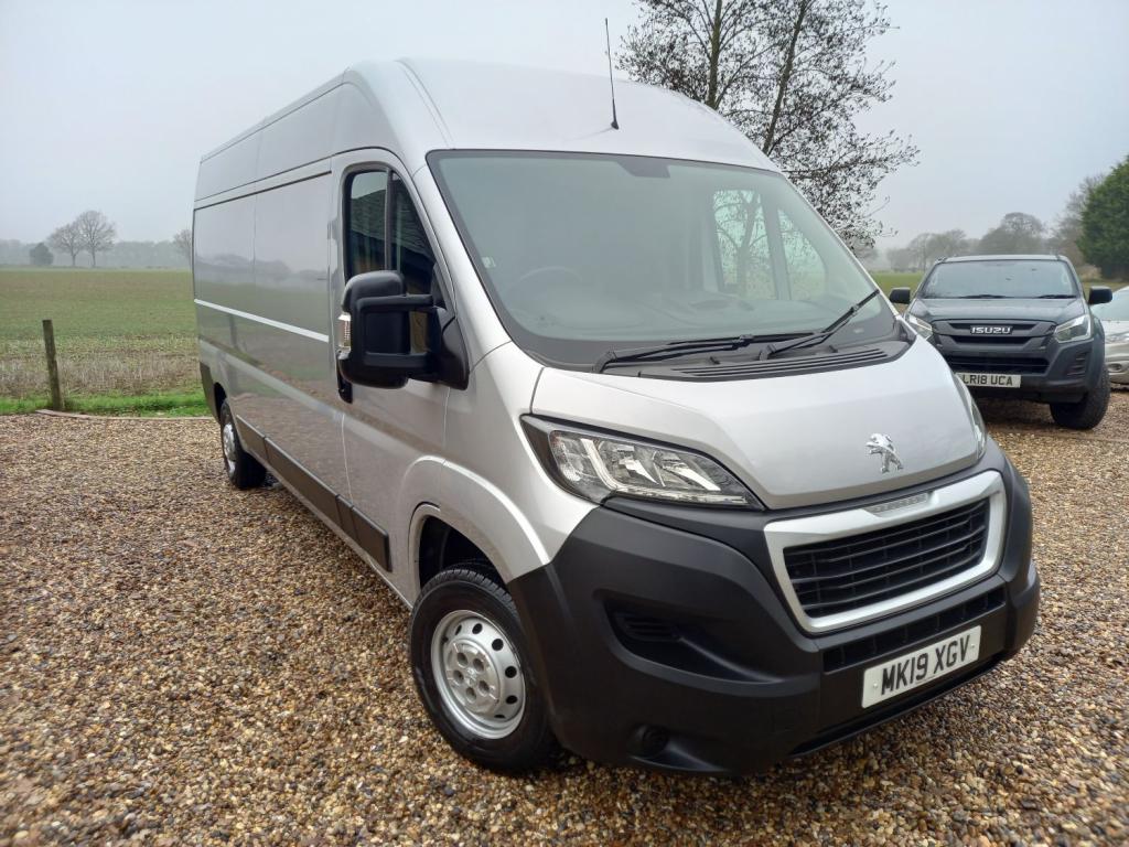 View PEUGEOT BOXER BLUE HDI 335 L3H2 PROFESSIONAL PV