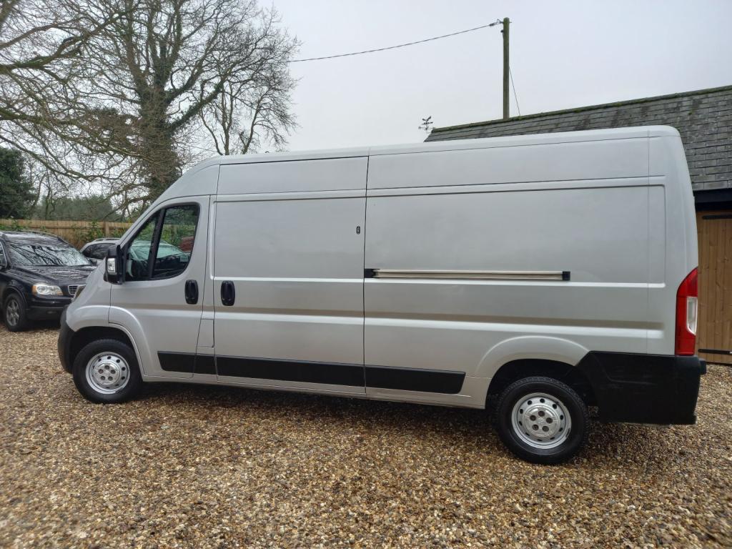 PEUGEOT BOXER