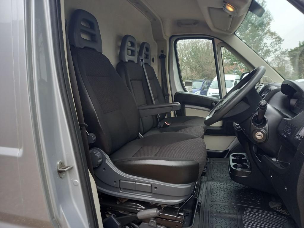 PEUGEOT BOXER