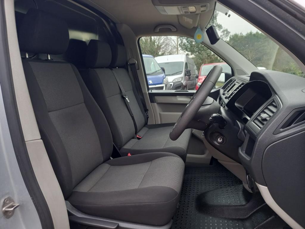 VOLKSWAGEN TRANSPORTER