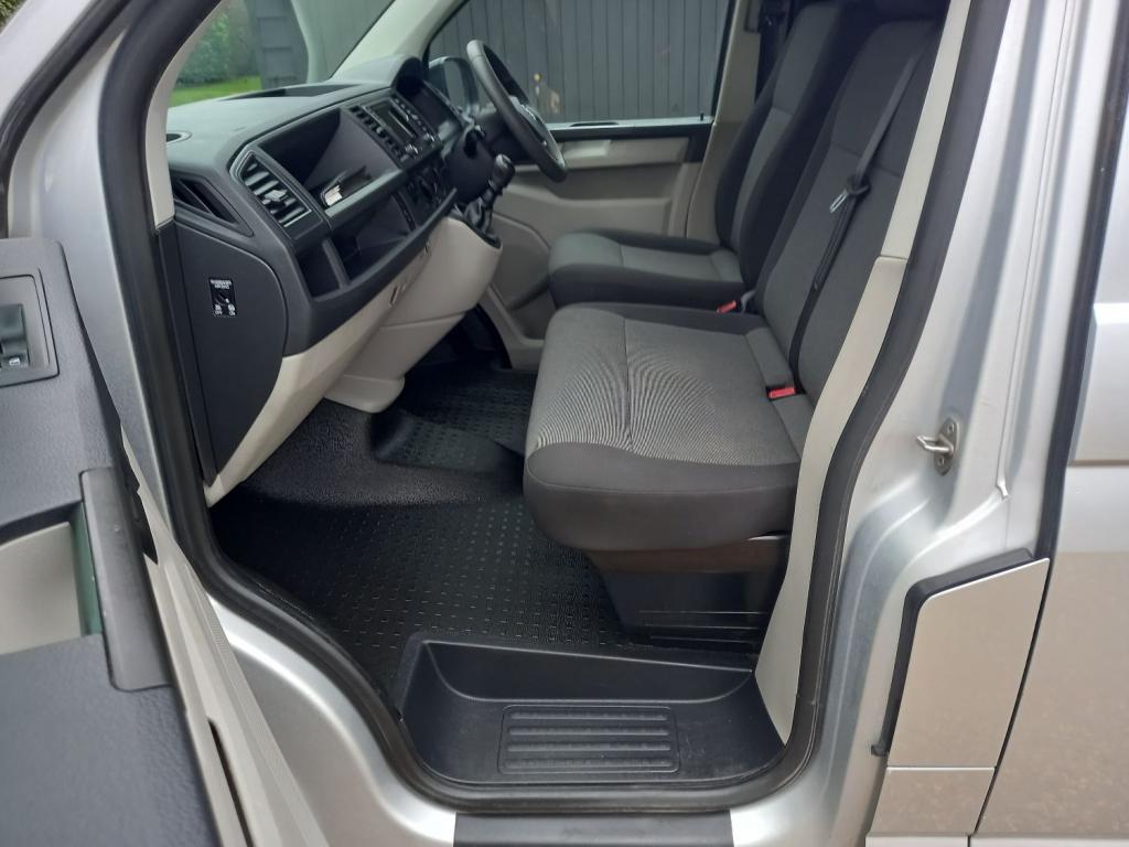 VOLKSWAGEN TRANSPORTER