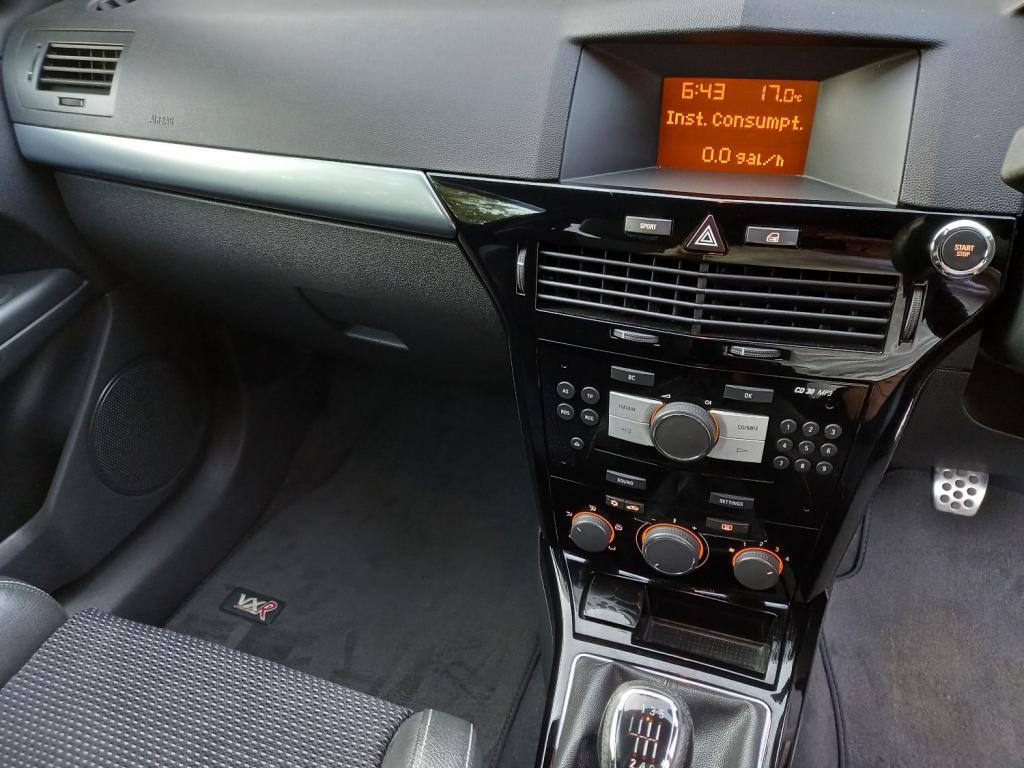 VAUXHALL ASTRA
