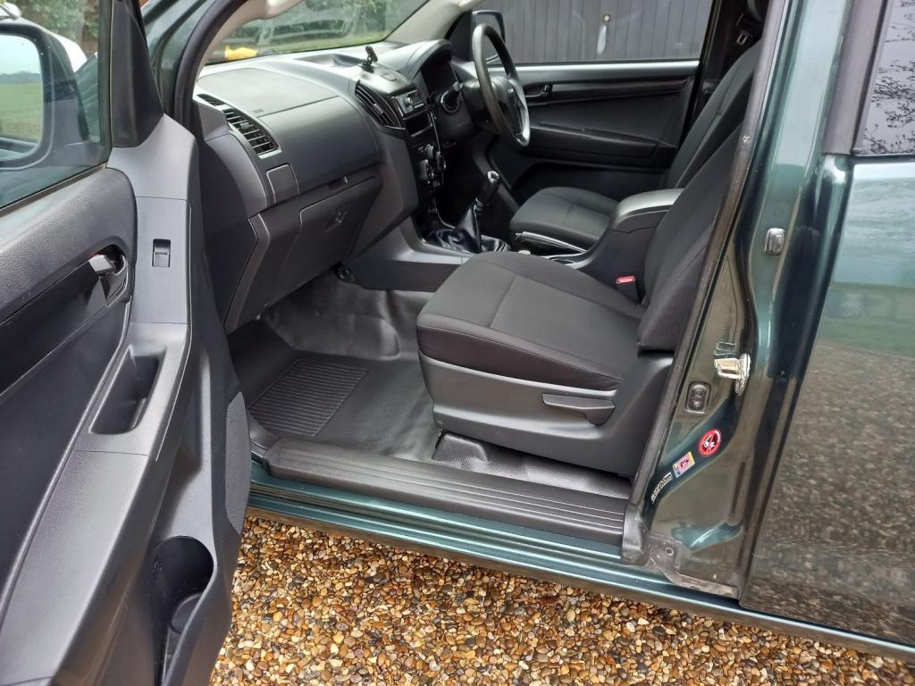 ISUZU D-MAX
