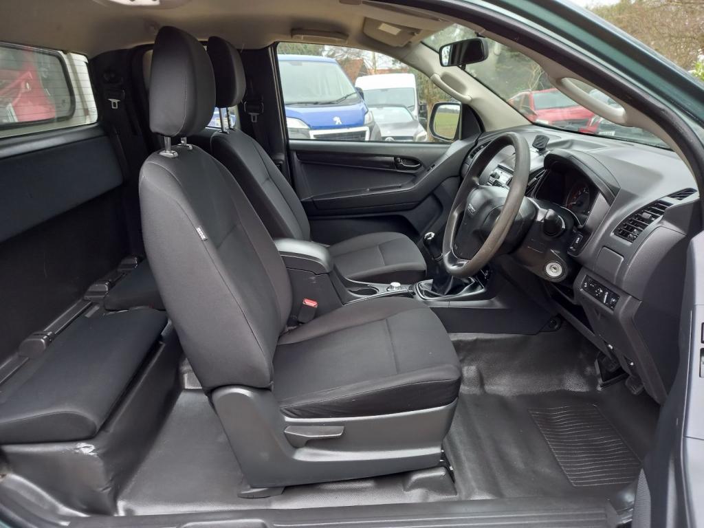 ISUZU D-MAX