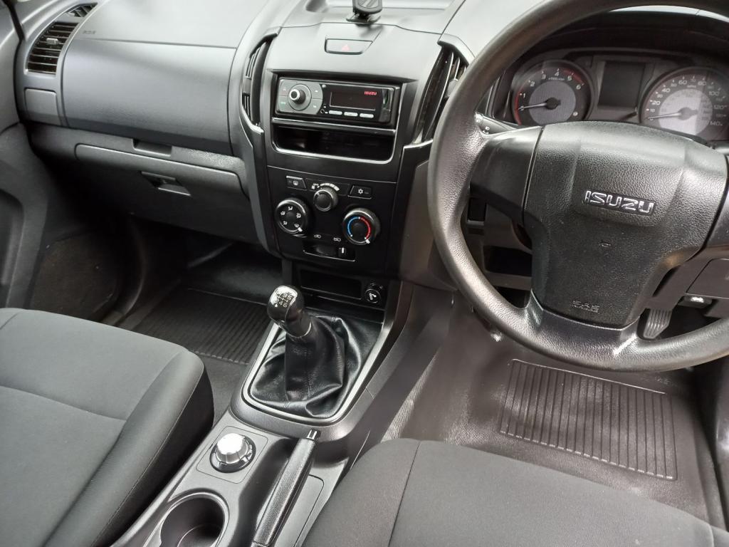 ISUZU D-MAX